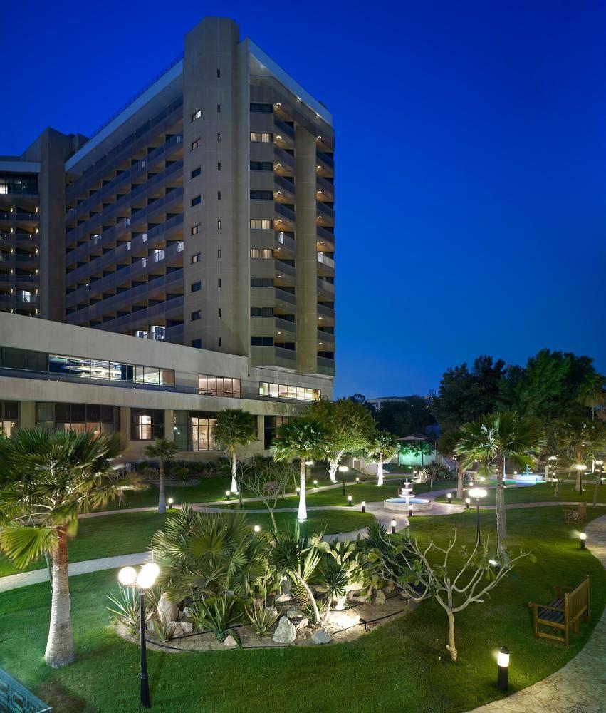 Le Meridien Al Khobar Hotel Exterior photo